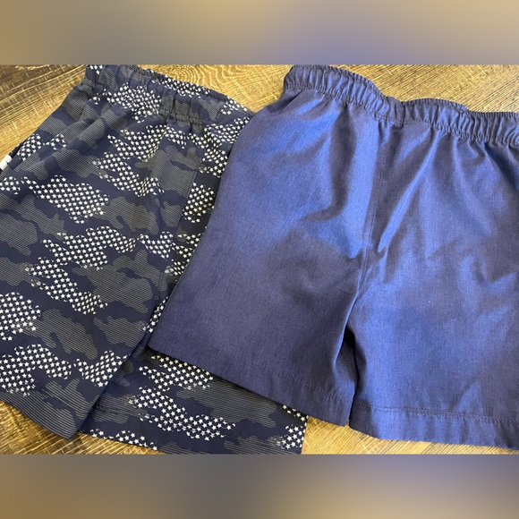 Tommy Bahama Active Hybrid Shorts, Size 4 (2-pair) - Picture 5 of 5
